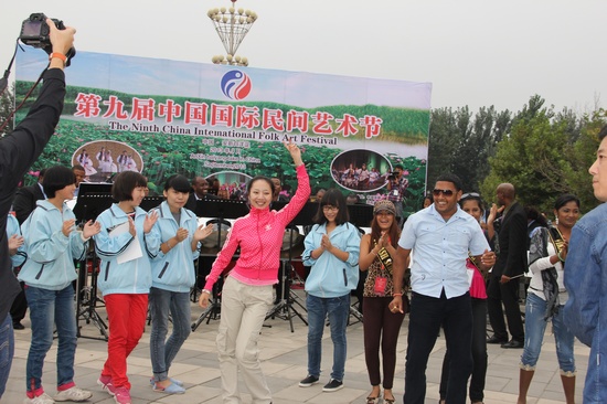 The actors and audiences' interaction